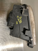 Load image into Gallery viewer, HEADLIGHT LAMP ASSEMBLY Jetta Jetta III Jetta IV 1999-2002 Right - NW103697
