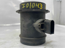 Load image into Gallery viewer, Mass Air Flow Sensor Meter MAF BMW 745i 745li 2002 02 2003 03 - NW4878
