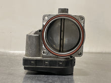 Load image into Gallery viewer, THROTTLE BODY BMW 540 740 X5 Z8 1999 99 00 01 02 03 - NW177864
