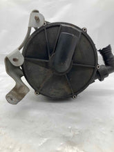 Load image into Gallery viewer, AIR INJECTION PUMP SMOG BMW 740i 1999 99 2000 00 2001 01 - NW8065
