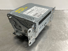 Load image into Gallery viewer, RADIO RECEIVER Land Rover LR2 2008 08 2009 09 2010 10 2011 11 2012 12 - NW137874
