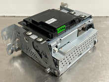Load image into Gallery viewer, RADIO RECEIVER Land Rover LR2 2008 08 2009 09 2010 10 2011 11 2012 12 - NW137874
