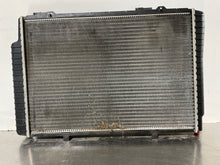 Load image into Gallery viewer, RADIATOR Mercedes C280 SLK230 1997 97 1998 98 1999 99 2000 00 01 02 03 04 - NW132361

