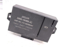 Load image into Gallery viewer, PARK ASSIST CONTROL MODULE COMPUTER Vanden Pl XJ8 XJ8L XJR 04-07 - 911511
