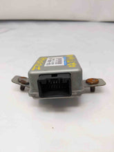Load image into Gallery viewer, TRANSFER CASE COMPUTER Tribute 2001 01 2002 02 03 04 - NW34156

