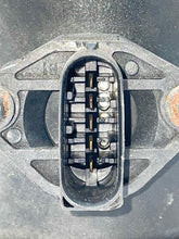 Load image into Gallery viewer, Mass Air Flow Sensor Meter MAF 540i 740i 740il X5 Z8 99-03 - NW4922
