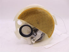Load image into Gallery viewer, FUEL PUMP C250 C300 C350 C63 CL550 CL600 CL63 SL600 SL63 SL65 07-14 - 915169
