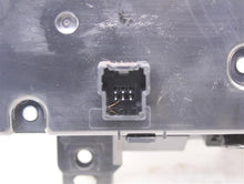 Load image into Gallery viewer, TEMPERATURE CONTROLS Chevrolet Cruze Orlando 2011 11 2012 12 - 919424
