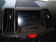 Load image into Gallery viewer, Navigation Display Screen Land Rover LR2 2008 08 2009 09 2010 10 2011 11 - NW105747
