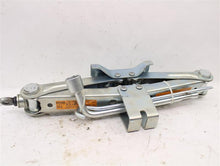 Load image into Gallery viewer, JACK Nissan Murano 2010 10 - 923632
