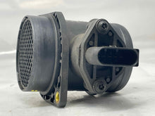 Load image into Gallery viewer, Mass Air Flow Sensor Meter MAF Beetle Golf Golf Cabriolet 98-01 - NW5649
