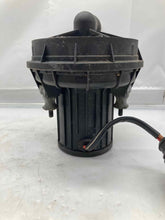 Load image into Gallery viewer, AIR INJECTION PUMP SMOG Volkswagon Phaeton 2004 04 2005 05 2006 06 Right - NW8302
