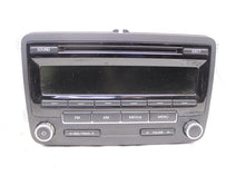 Load image into Gallery viewer, CD PLAYER RADIO Volkswagen Beetle Jetta Passat 11 12 13 14 - 925326

