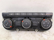 Load image into Gallery viewer, TEMPERATURE CONTROLS Passat 2013 13 2014 14 2015 15 - 938879
