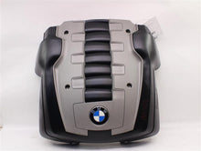 Load image into Gallery viewer, PLASTIC ENGINE COVER BMW 750LI 2006 06 - 939591
