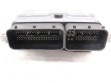 Load image into Gallery viewer, ECU ECM COMPUTER Volvo C30 V40 V70 2006 06 2007 07 08 - 945682

