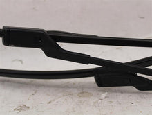 Load image into Gallery viewer, WINDSHIELD WIPER ARM Volvo C70 2011 11 - 946818
