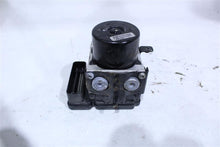 Load image into Gallery viewer, ABS ANTI-LOCK BRAKE PUMP Vanden Pl XJ8 XJ8L XJR 2006 06 - 947431
