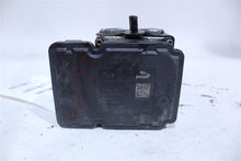 Load image into Gallery viewer, ABS ANTI-LOCK BRAKE PUMP Vanden Pl XJ8 XJ8L XJR 2006 06 - 947431
