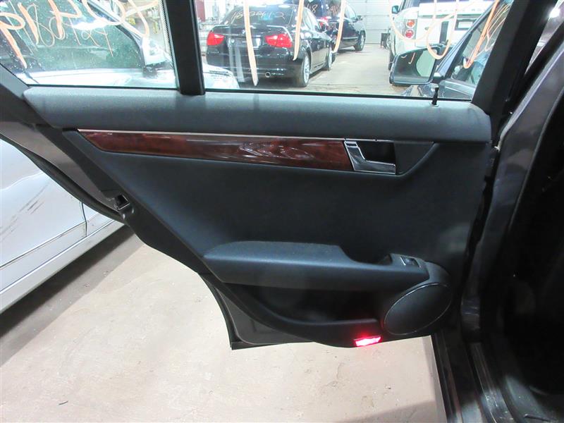 REAR INTERIOR DOOR TRIM PANEL Mercedes-Benz C300 C350 2011 11 - 949773