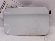 Load image into Gallery viewer, GAS FUEL FILLER LID DOOR BMW X5 2000 00 - 955719
