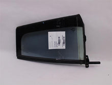 Load image into Gallery viewer, FRONT DOOR VENT GLASS Tiguan 09 10 11 12 13 14 15 16 17 Left - 958509
