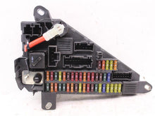 Load image into Gallery viewer, FUSE BOX 525i 528i 530i 535i 550i 650i M5 M6 06 07 08 09 10 - 958584
