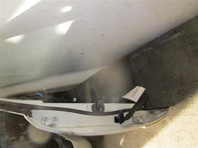Load image into Gallery viewer, FRONT DOOR RANGE ROVER 2006 06 RIGHT - 962424
