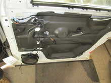 Load image into Gallery viewer, FRONT DOOR RANGE ROVER 2006 06 RIGHT - 962424

