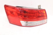 Load image into Gallery viewer, OUTER TAIL LIGHT LAMP Sonata 2006 06 2007 07 2008 08 Left - 972504
