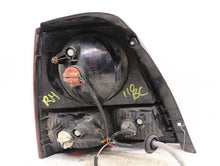 Load image into Gallery viewer, TAIL LIGHT LAMP ASSEMBLY Kia Sorento 03 04 05 06 Right - 975055
