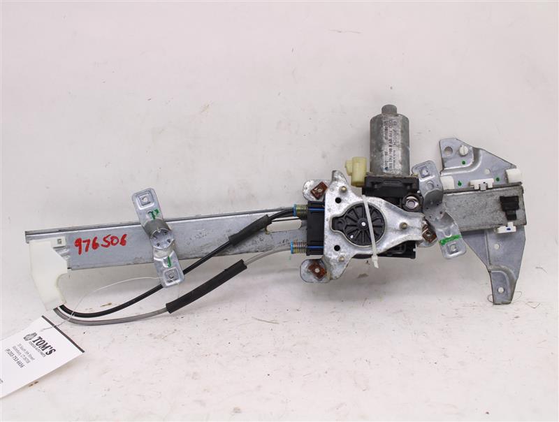 FRONT WINDOW REGULATOR Intrigue Century Regal 1997 97 98 99 00 - 05 Right - 976506