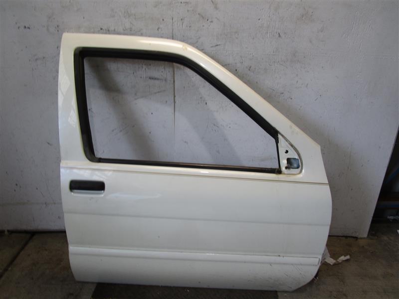 FRONT DOOR Nissan Pathfinder 2001 01 02 03 04 Right - 977408