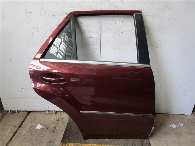 REAR DOOR Mercedes ML350 ML450 ML550 2006 06 07 08 09 - 11 Right - 978054