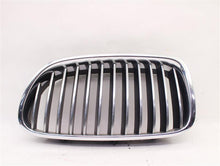 Load image into Gallery viewer, GRILLE BMW 528i 535i 550i Active 5 2011 11 2012 12 2013 13 Left - 979110
