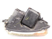 Load image into Gallery viewer, HEADLIGHT LAMP ASSEMBLY Land Rover LR3 05 06 07 08 09 Right - 987352
