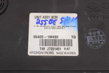 Load image into Gallery viewer, BODY CONTROL MODULE BCM COMPUTER Kia Forte 10 11 12 13 - 998275
