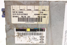 Load image into Gallery viewer, SATELLITE RECEIVER Escalade Escalade ESV Escalade EXT Avalanche 03-05 - 998543
