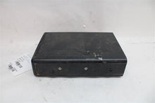 Load image into Gallery viewer, CD CHANGER BMW 740i 750i 1999 99 00 01 - 999267
