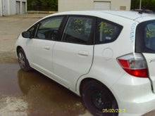 Load image into Gallery viewer, ALTERNATOR Honda Fit 2009 09 2010 10 - MM597939
