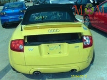 Load image into Gallery viewer, CD Changer Audi TT 2000 00 2001 01 02 03 04 05 06 - MM612803
