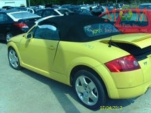 Load image into Gallery viewer, CD Changer Audi TT 2000 00 2001 01 02 03 04 05 06 - MM612803
