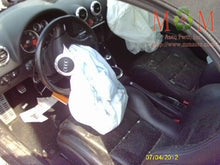 Load image into Gallery viewer, CD Changer Audi TT 2000 00 2001 01 02 03 04 05 06 - MM612803
