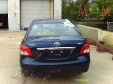 Load image into Gallery viewer, CD PLAYER RADIO Toyota Yaris 2006 06 2007 07 2008 08 - MM635273
