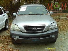 Load image into Gallery viewer, RADIO Kia Sorento 2003 03 2004 04 2005 05 2006 06 - MM641472

