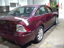 Load image into Gallery viewer, Radio  FIVE HUNDRED 2005 - MM651178
