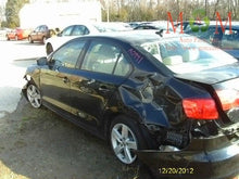 Load image into Gallery viewer, Radio Jetta 2011 11 2012 12 2013 13 AM FM CD - MM650269
