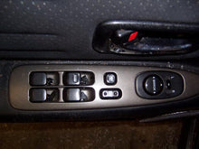 Load image into Gallery viewer, LAMP CONTROL MODULE LEXUS IS300 2001 02 03 04 05 - 27162
