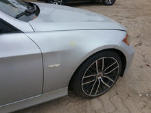 Load image into Gallery viewer, CARRIER ASSEMBLY BMW 328i 325i 2006 06 2007 07 2008 08 2009 09 10 11 Auto - CTL270404

