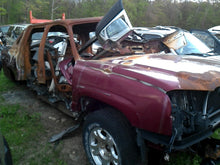 Load image into Gallery viewer, GRILLE Chevrolet Avalanche 1500 Avalanche 2500 02 03 04 05 06 - DG35658
